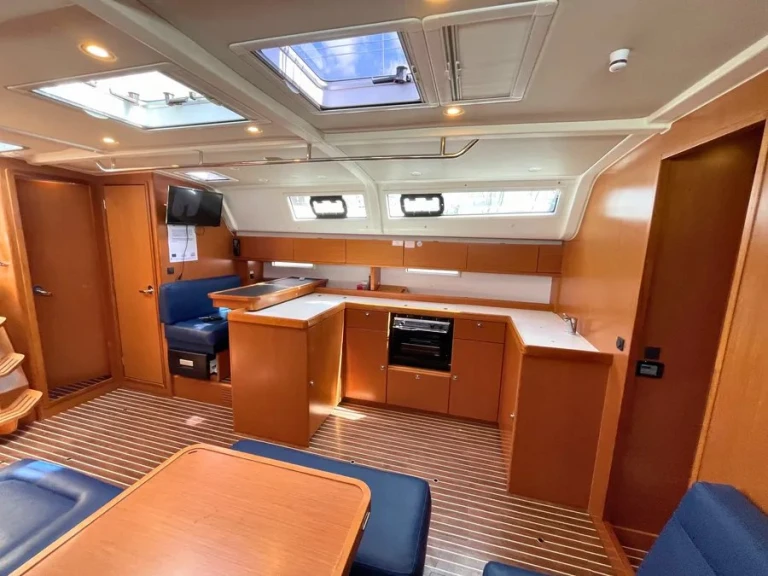 Yacht charter Lefkáda cheap Cruiser 51