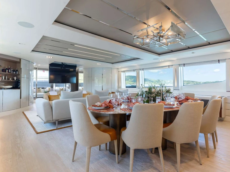 Rent a Pershing CABO Genova