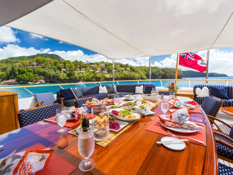 Yacht charter Nassau cheap LADY J