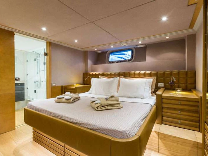 Heesen HEESEN charter bareboat or captained in  Greece