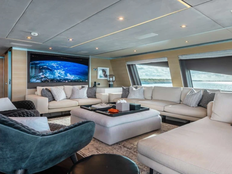 Luxury Yacht rental with or without captain Benetti Bahamas
