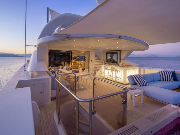 Luxury Yacht rental in Athens - Mondomarine SEA WOLF