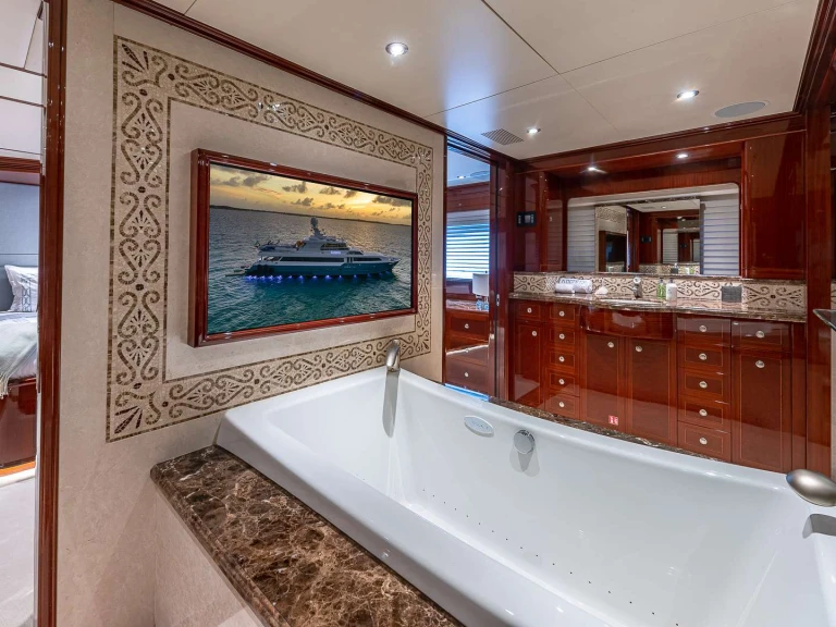 Splendor KASHMIR in Nassau on SamBoat