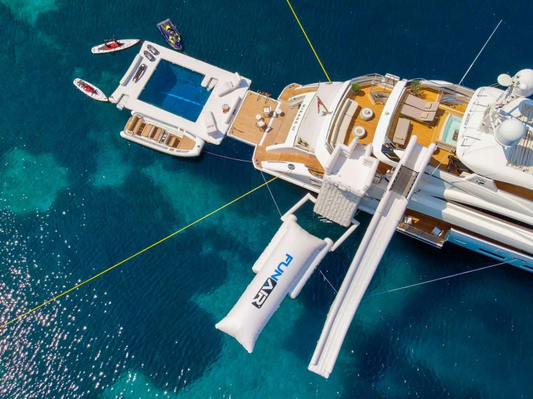 Boat rental Princess, UK MIRAGE IV in Split on Samboat