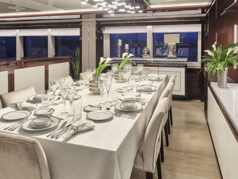Sunseeker AQUA LIBRA in Athens on SamBoat