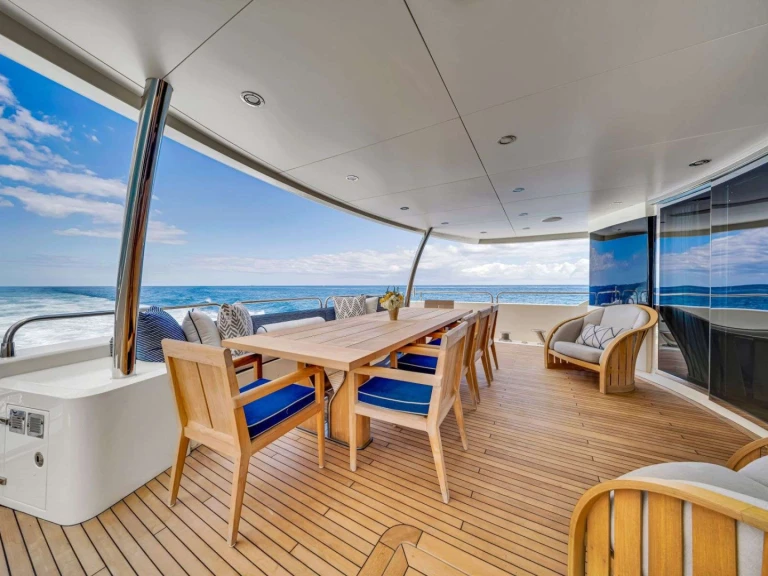 Rent a Sunseeker Natural 9 Miami