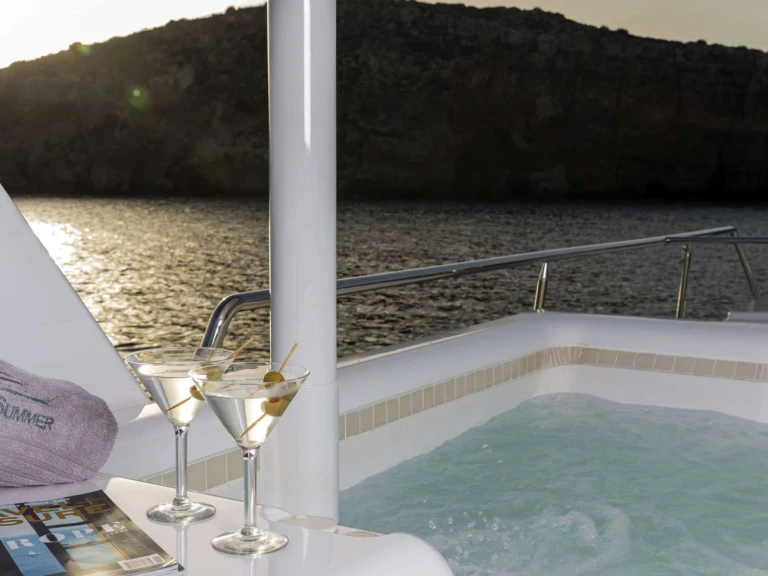 Luxury Yacht for rent Athens at the best price