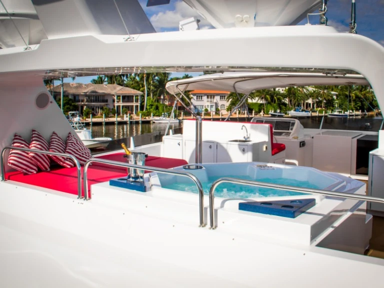 Luxury Yacht for rent Bahamas at the best price