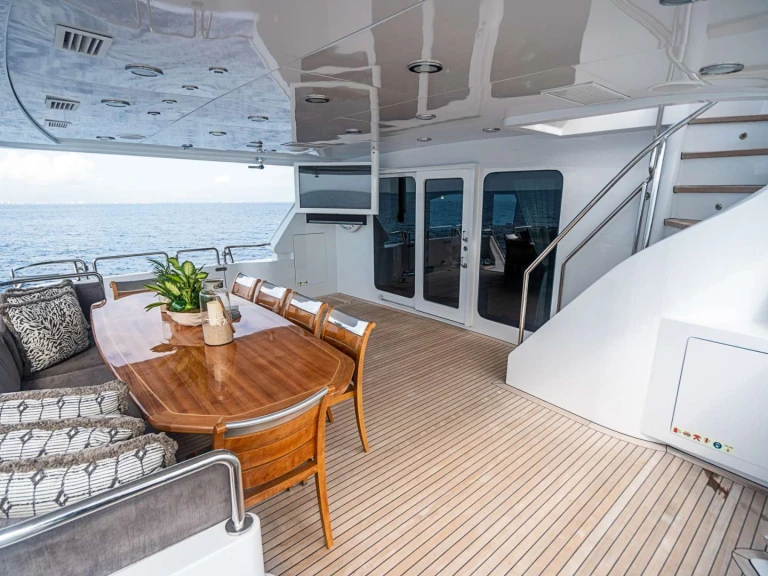 Boat rental Broward CAMILLE  in Bahamas on Samboat