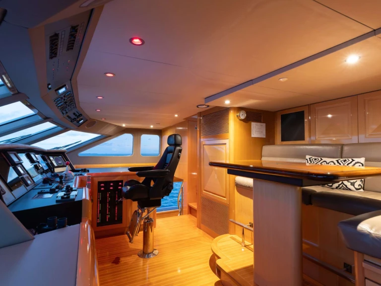 Luxury Yacht rental in Bahamas - Christensen SeaQuest