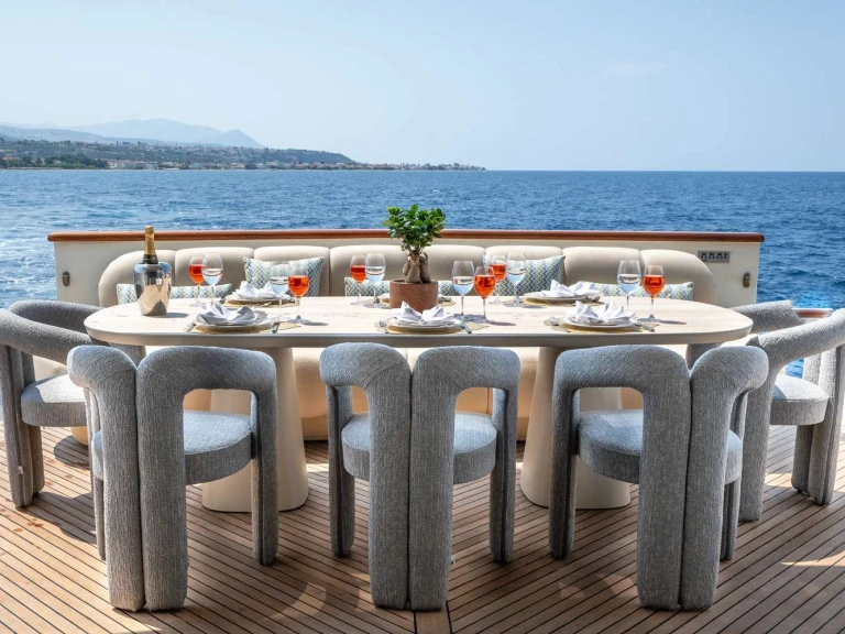 Bareboat Rental Luxury Yacht Baglietto with a boat licence