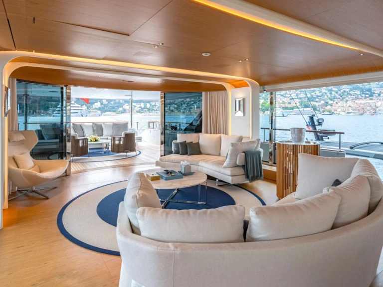 Luxury Yacht rental in Monaco - Benetti ALLURIA