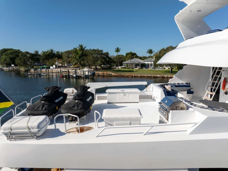 Hatteras Seaspeak in British Virgin Islands (BVI) on SamBoat