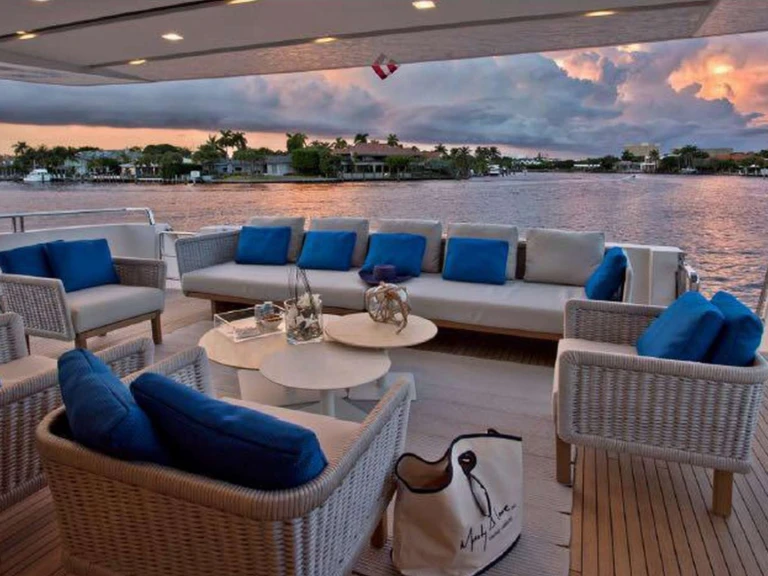 Luxury Yacht rental with or without captain San Lorenzo Greece
