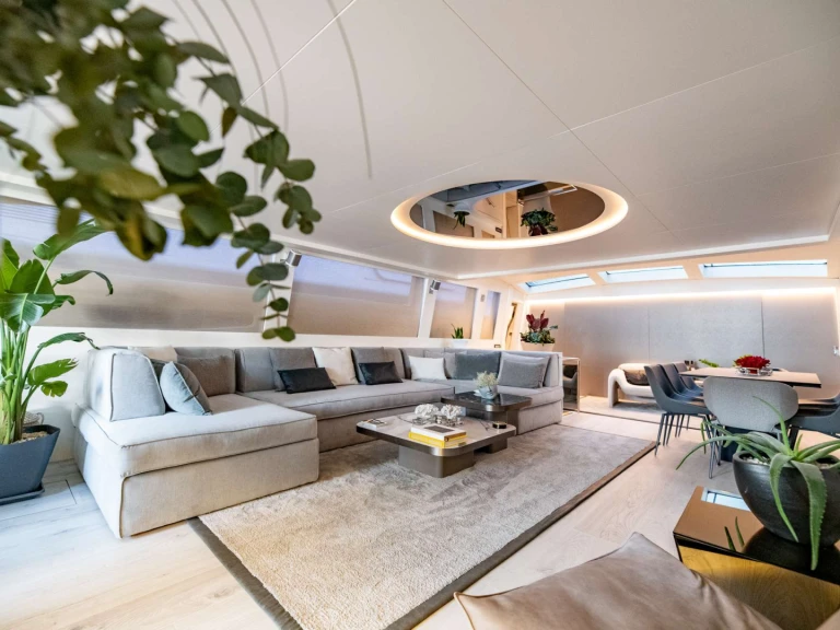 Luxury Yacht rental in Athens - Tecnomar EVA