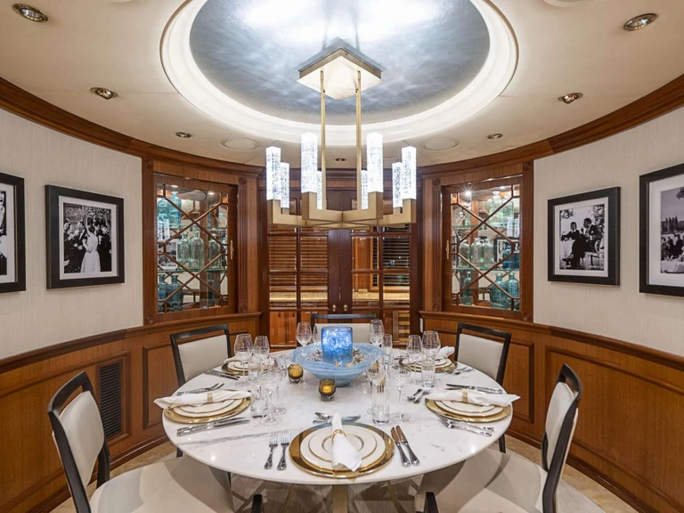 Yacht charter State of Florida cheap TRUE NORTH