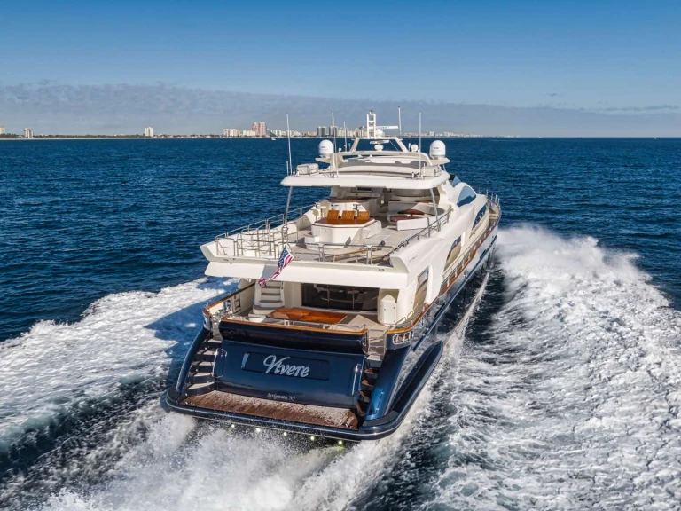 Luxury Yacht rental in Atlantic Highlands - Azimut VIVERE