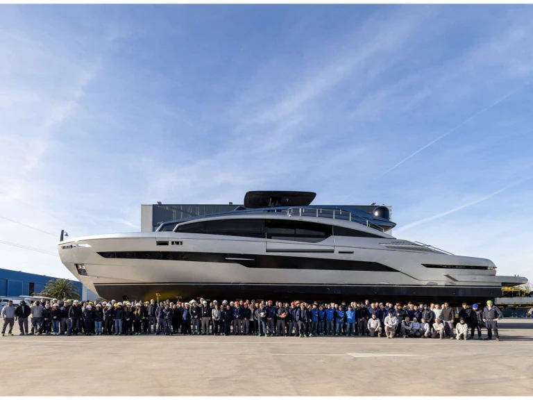 Yacht charter Miami cheap 116' PERSHING