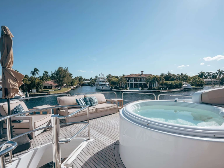 Luxury Yacht for rent Fort Lauderdale at the best price