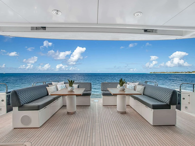 Luxury Yacht rental with or without captain Sunseeker Cannes