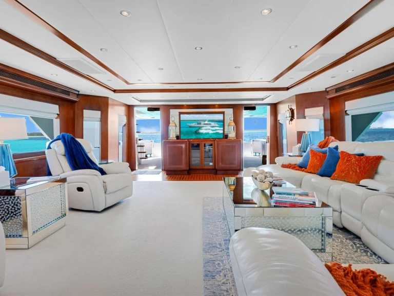 Rent a Hatteras ESCAPE Nassau