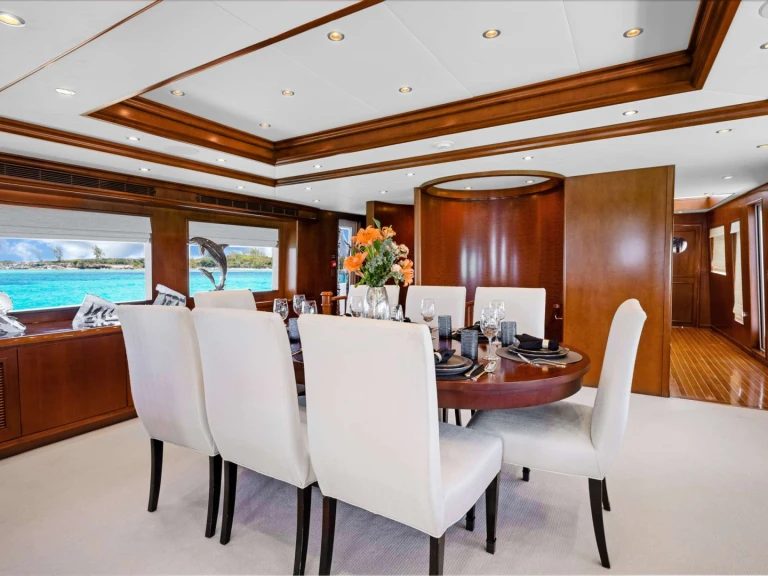 Yacht charter Nassau cheap ESCAPE