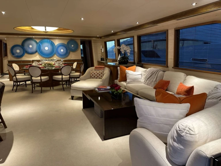 Bareboat Rental Luxury Yacht Westport with a boat licence