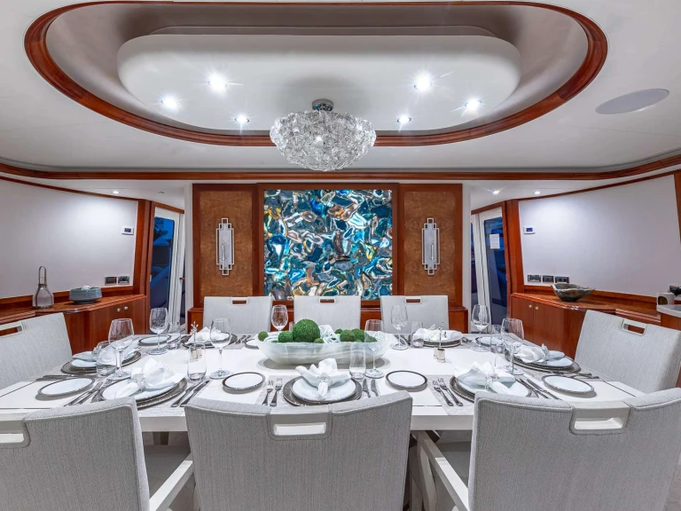 Bareboat Rental Luxury Yacht Westport with a boat licence