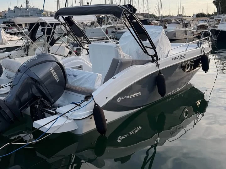 Motorboat rental with or without captain Idea Marine Brindisi Port