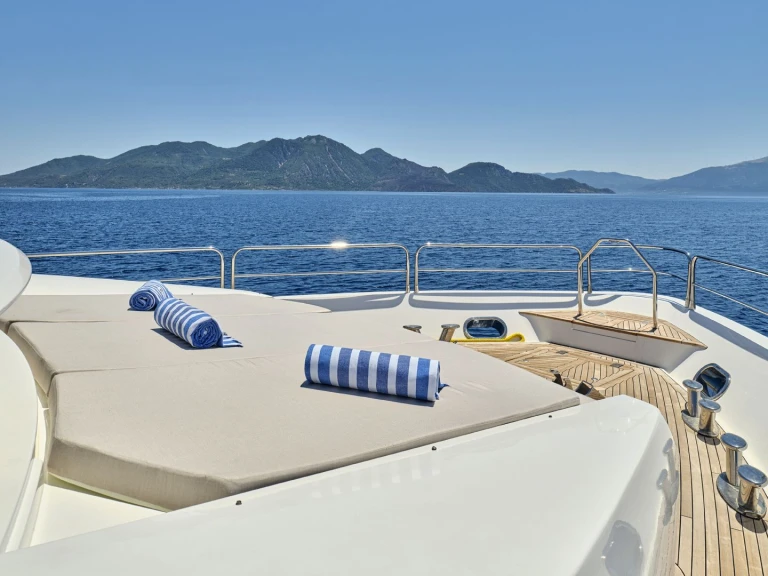 Sunseeker BLADE I in Athens on SamBoat