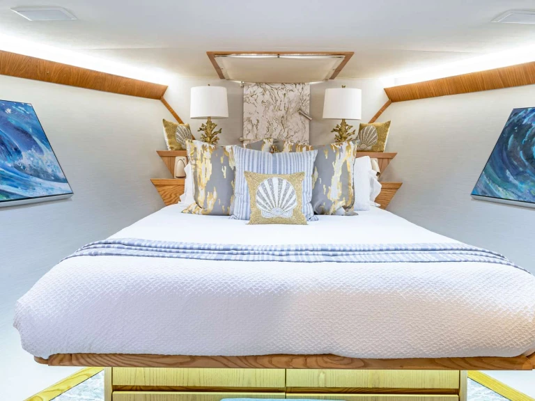 Yacht charter Nassau cheap MARGATE