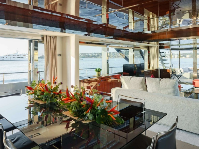 Yacht charter Antibes cheap BELLA DONNA