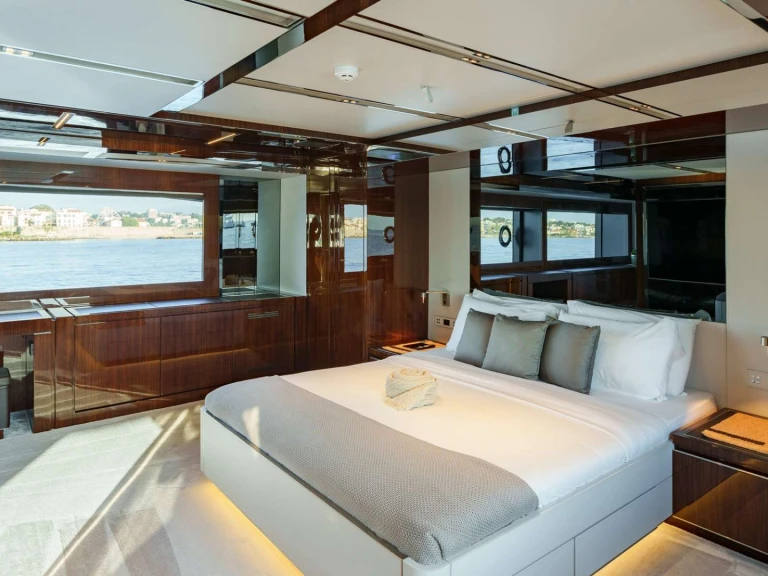 Luxury Yacht rental in Antibes - Riva BELLA DONNA