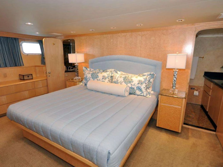Yacht charter Boca Raton cheap LUCKY STARS 