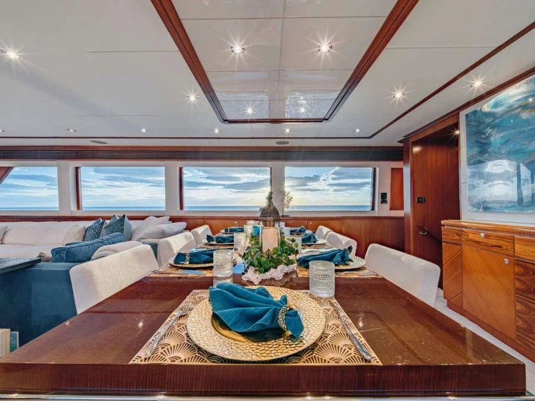 Luxury Yacht rental with or without captain  Nassau