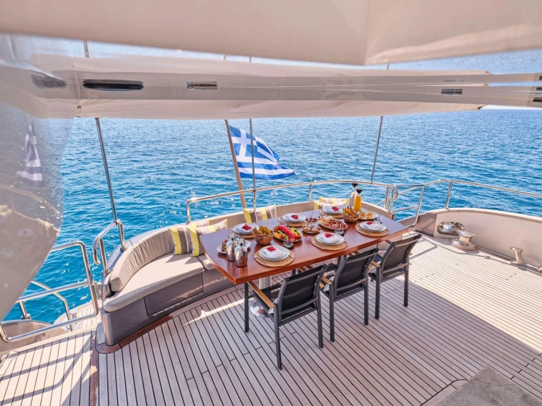 Luxury Yacht rental with or without captain Mondomarine Athens