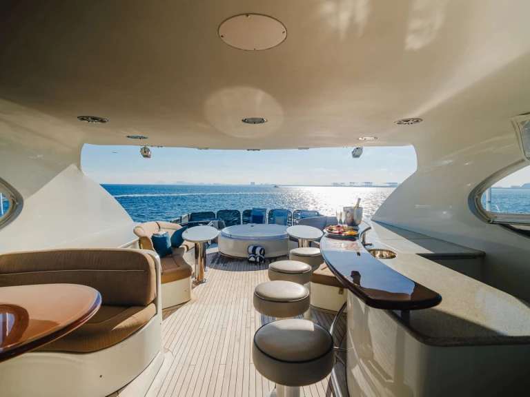Luxury Yacht rental in Clinton - Lazzara CEDAR ISLAND