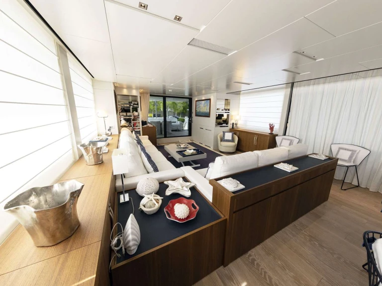 Bareboat Rental Luxury Yacht San Lorenzo with a boat licence