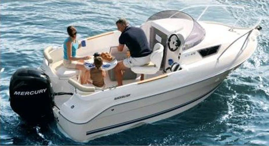 Boat rental Quicksilver Activ 420 Cabin in Sète on Samboat