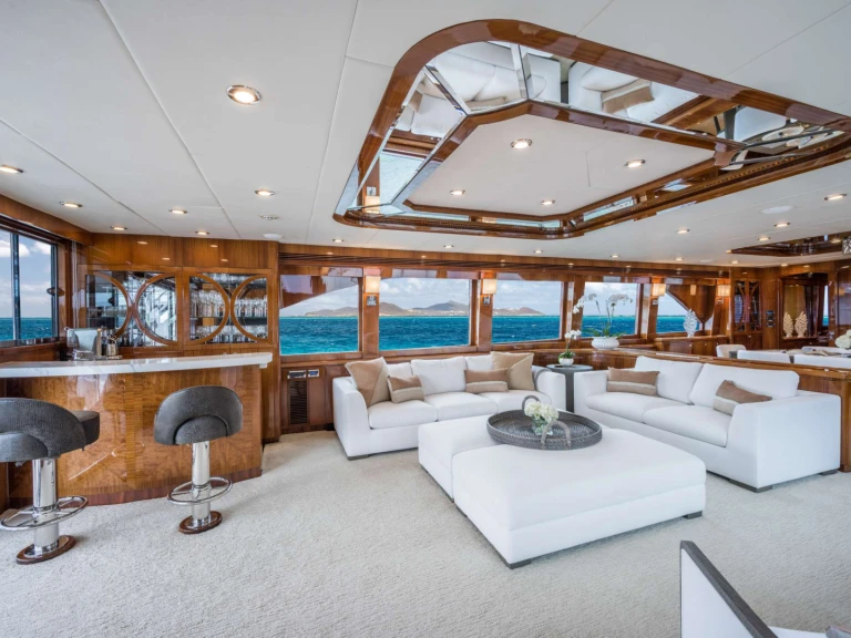 Luxury Yacht rental with or without captain Hargrave Nassau