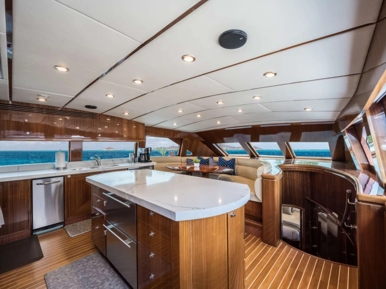 Luxury Yacht for rent Nassau at the best price