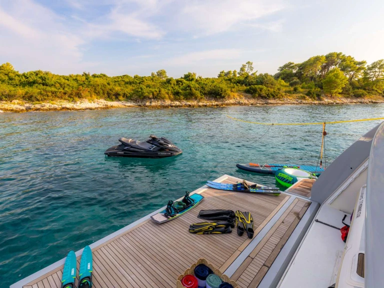 Luxury Yacht for rent Rogoznica at the best price