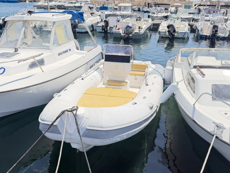 Bareboat Rental RIB Italboats with a boat licence
