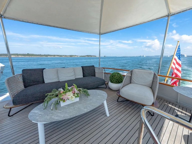 Bareboat Rental Luxury Yacht Burger with a boat licence