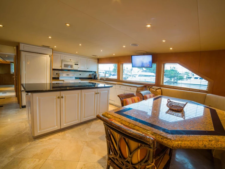 Luxury Yacht rental with or without captain Broward East Hampton