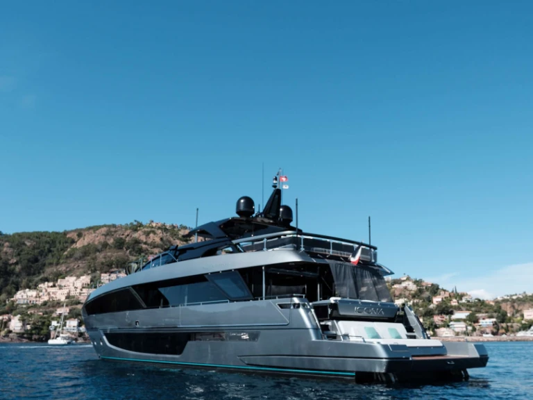 Luxury Yacht rental with or without captain Riva Mandelieu-la-Napoule