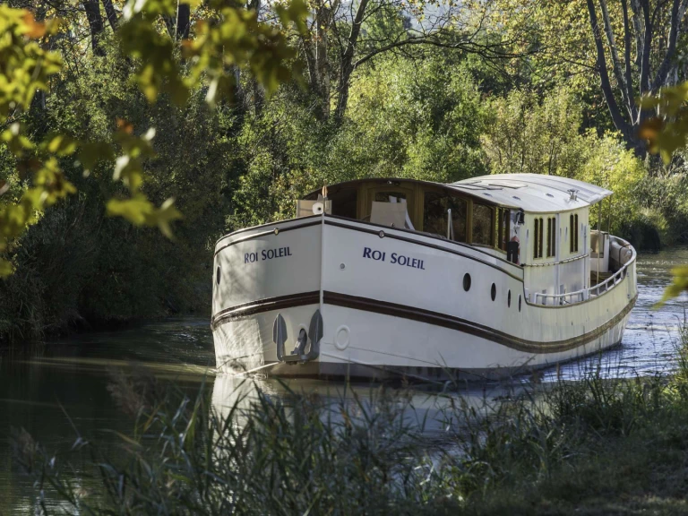 Boat rental  ROI SOLEIL in Balearic Islands on Samboat