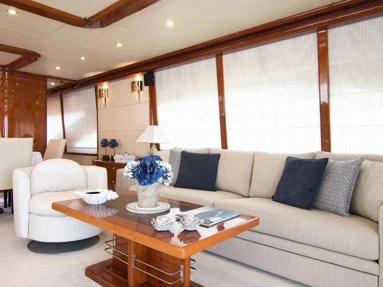Luxury Yacht for rent Athens at the best price
