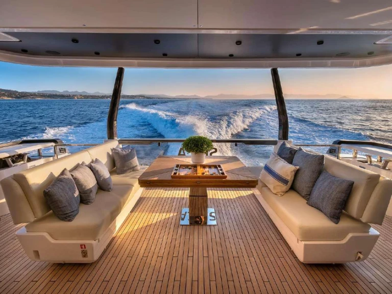 Ferretti IANASSA in Athens on SamBoat