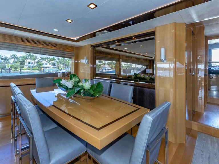 Luxury Yacht rental in Port Jefferson - Princess, UK NO CURFEW